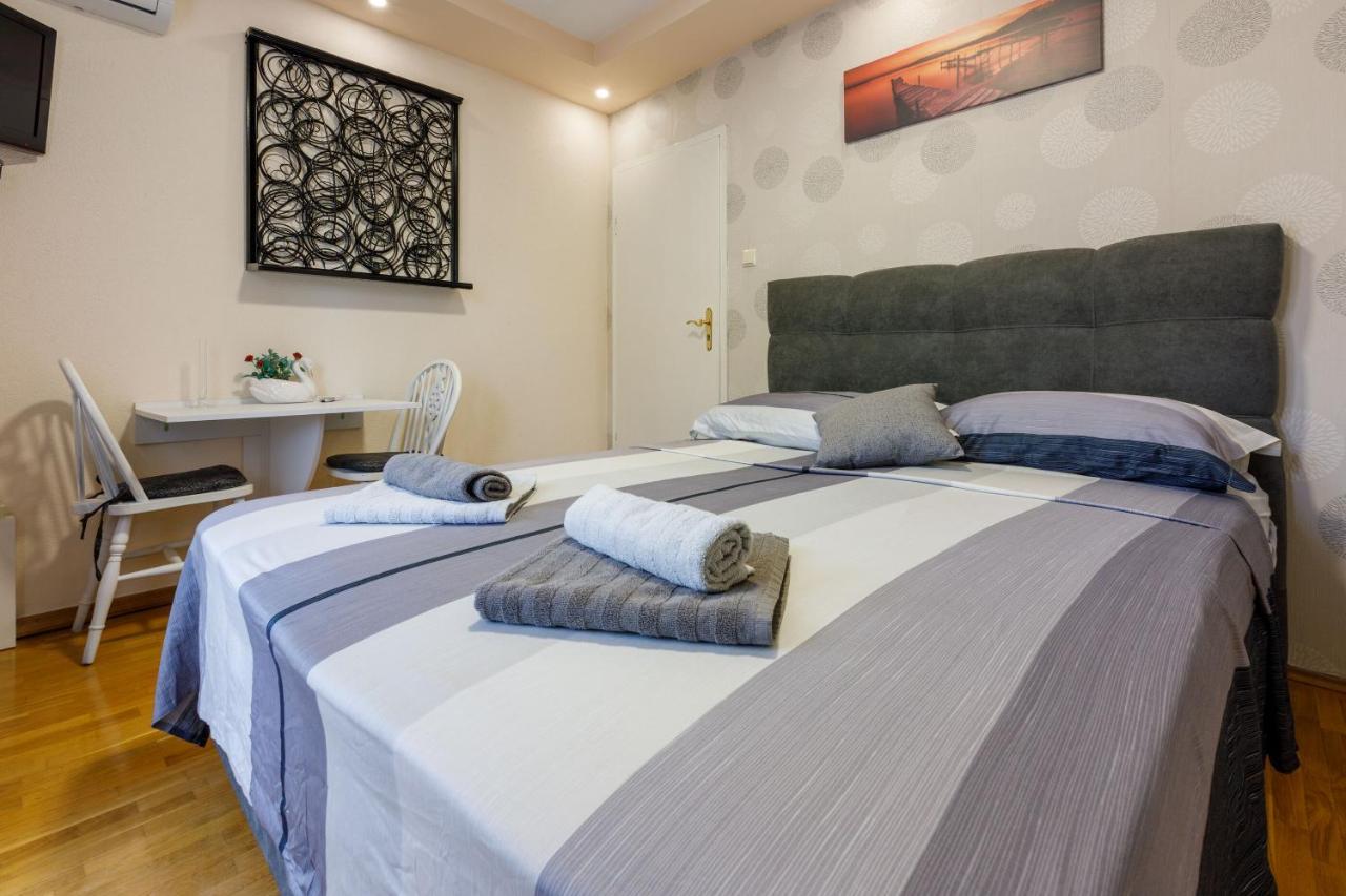 Apartments And Room Art Crikvenica Exterior photo