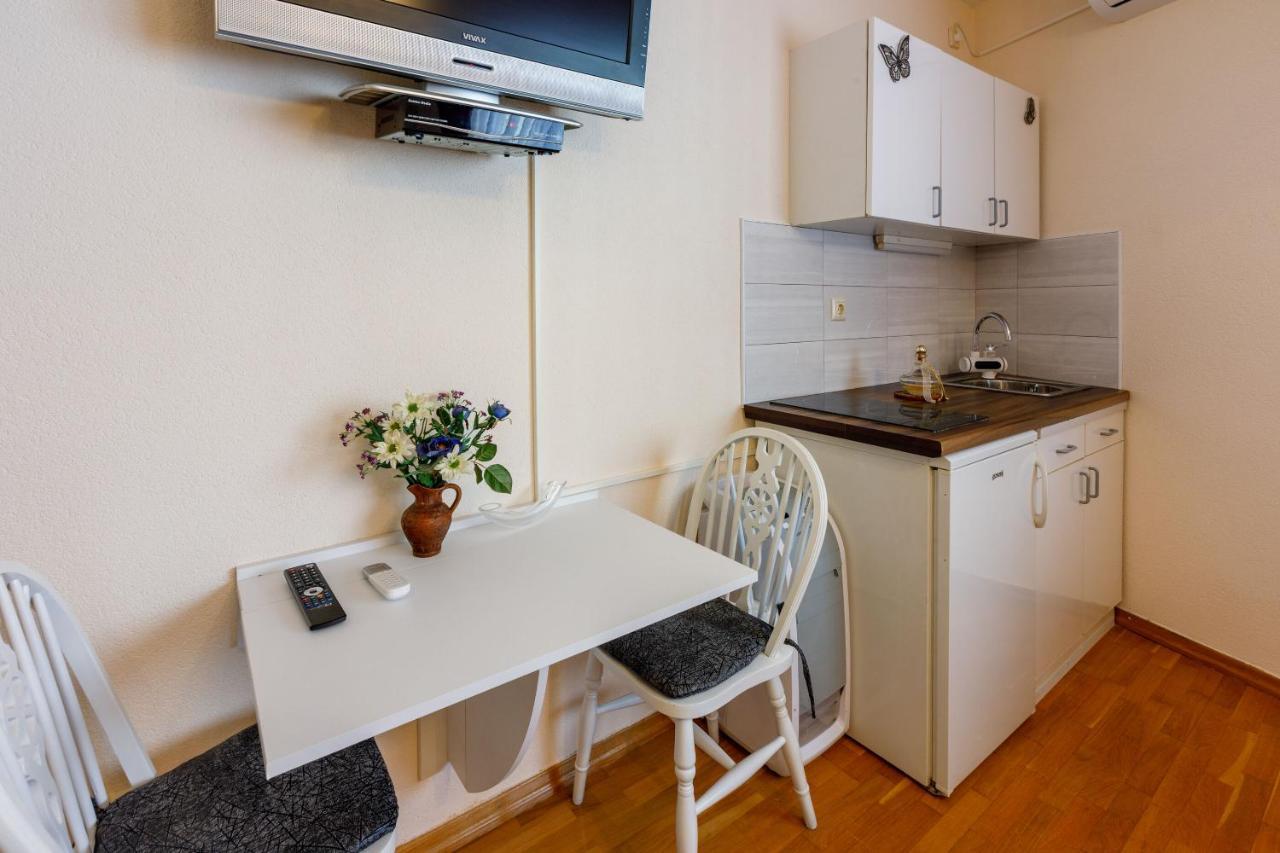 Apartments And Room Art Crikvenica Exterior photo