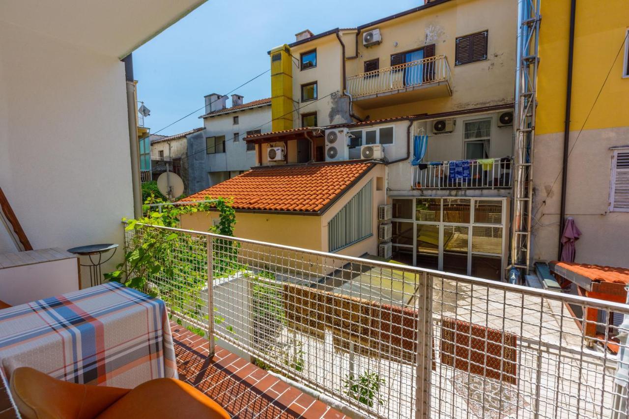 Apartments And Room Art Crikvenica Exterior photo