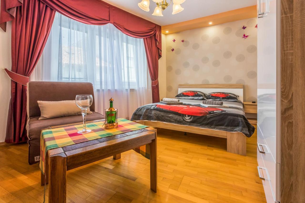 Apartments And Room Art Crikvenica Exterior photo