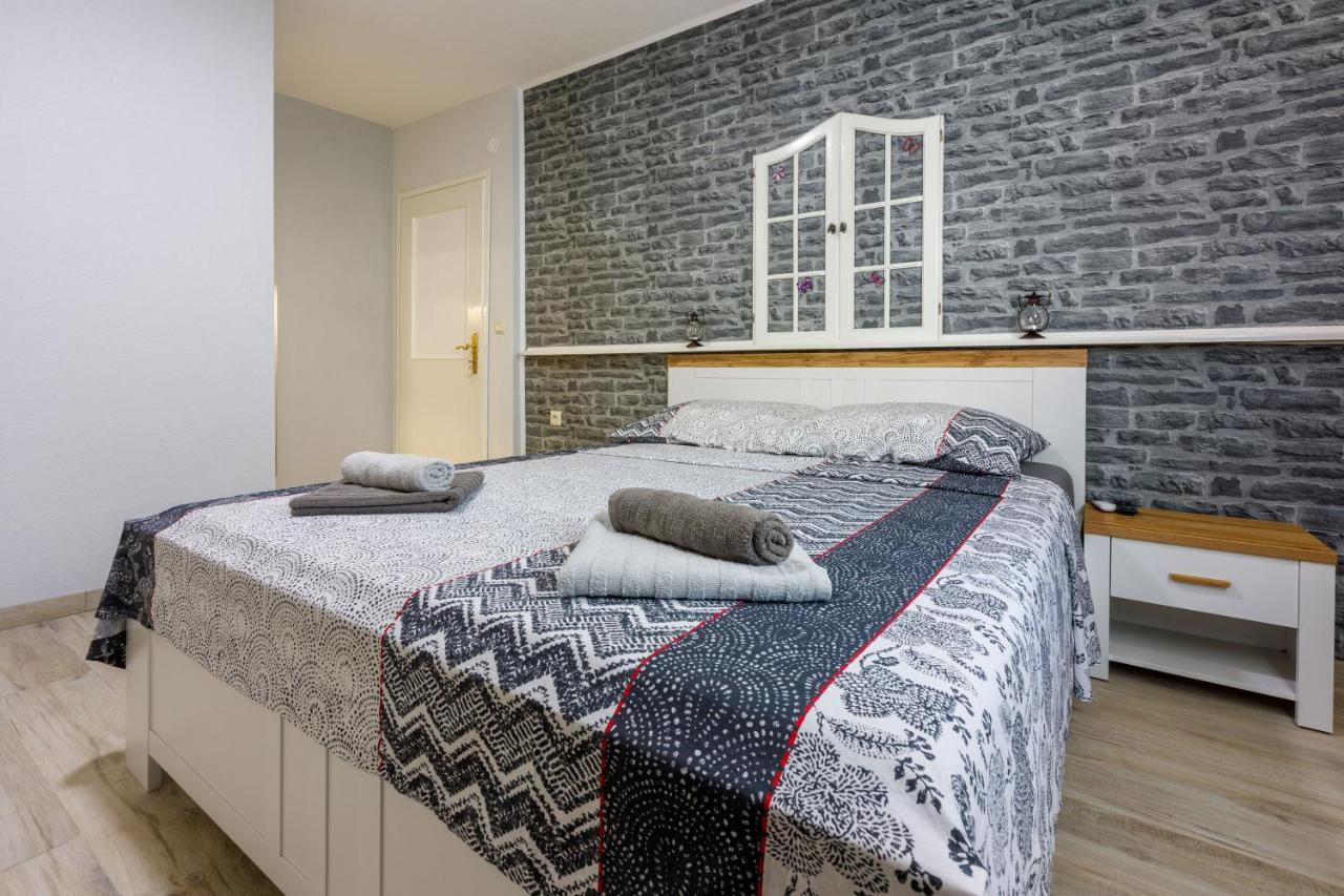 Apartments And Room Art Crikvenica Exterior photo