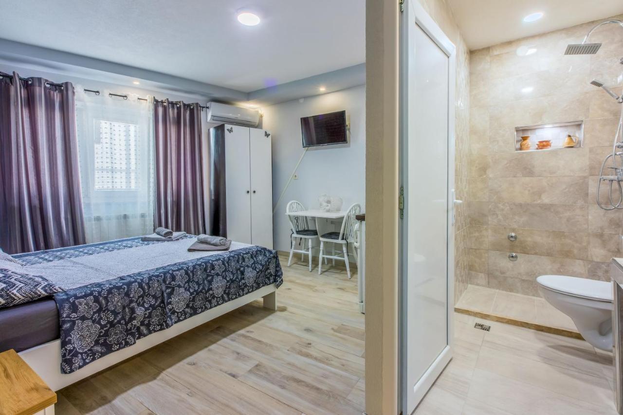 Apartments And Room Art Crikvenica Exterior photo