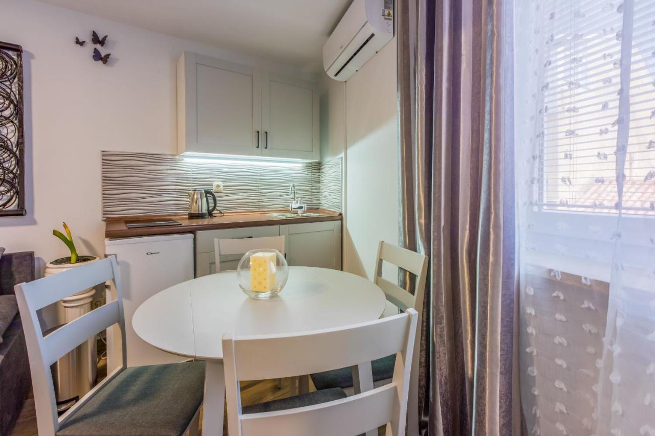 Apartments And Room Art Crikvenica Exterior photo
