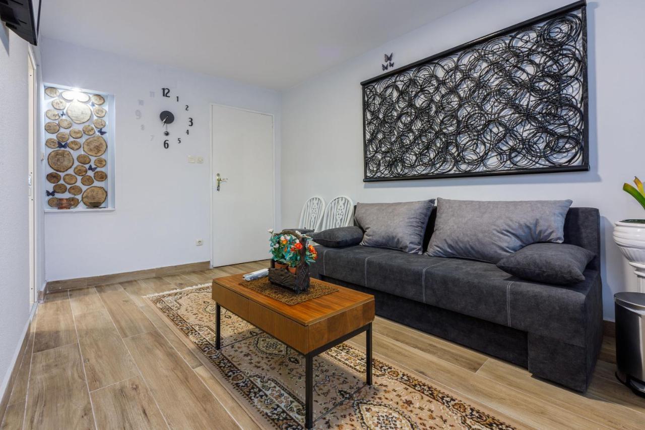 Apartments And Room Art Crikvenica Exterior photo