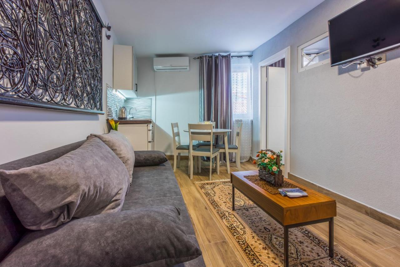 Apartments And Room Art Crikvenica Exterior photo